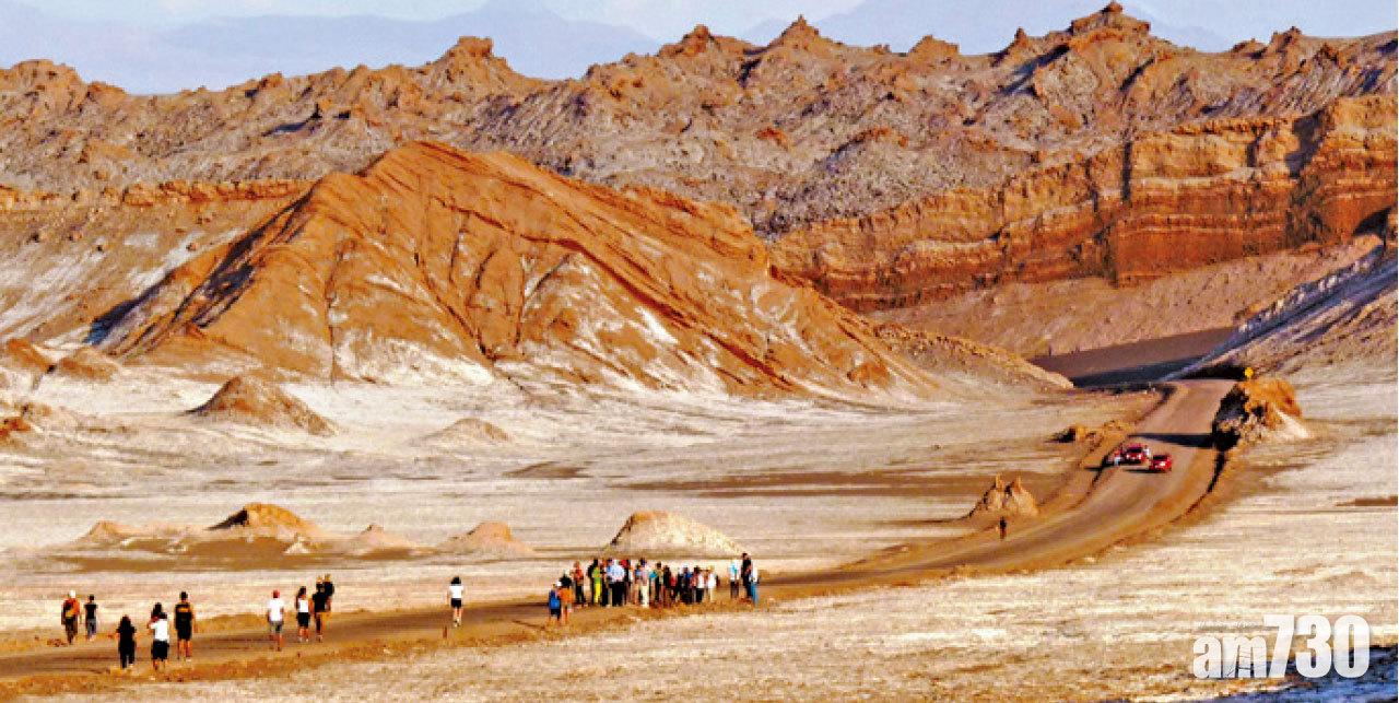 寸草不生,月亮谷仿似異域。