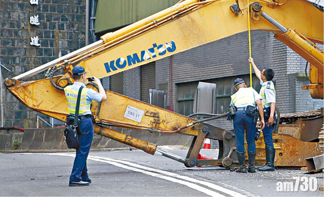 警方於現場搜證。