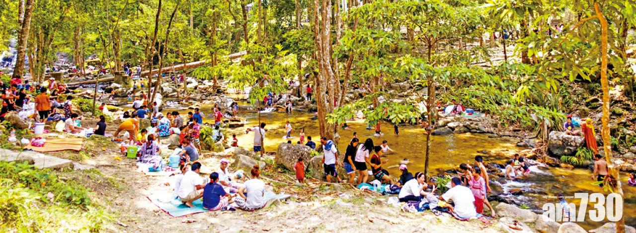 有天然太陽傘擋陽光,加上清涼的流水及山風,非常舒服。