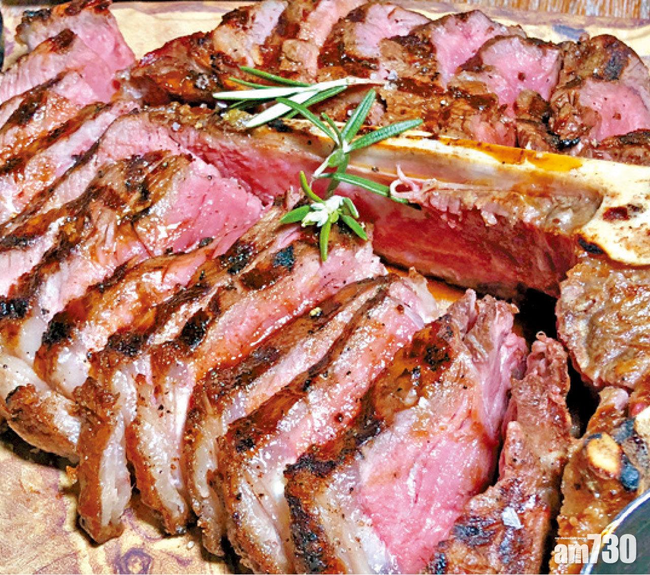 Cliffords Grill and Lounge的澳洲T骨牛扒,肉味十分好。