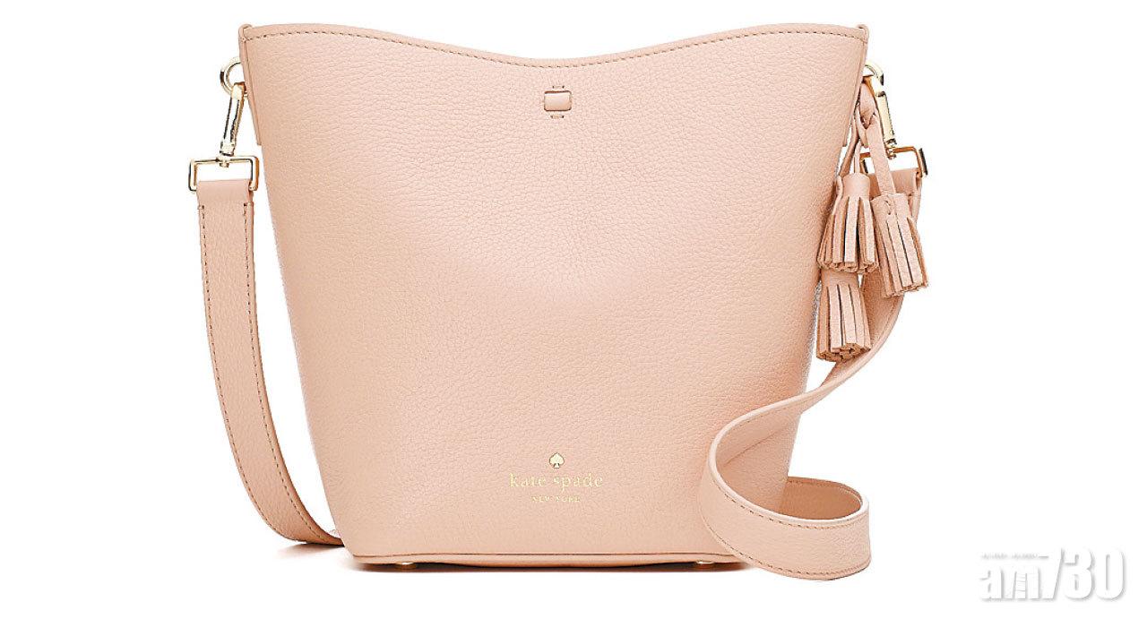 Vanessa水桶袋外形獨特,是OL上班的好拍檔。($3,600)