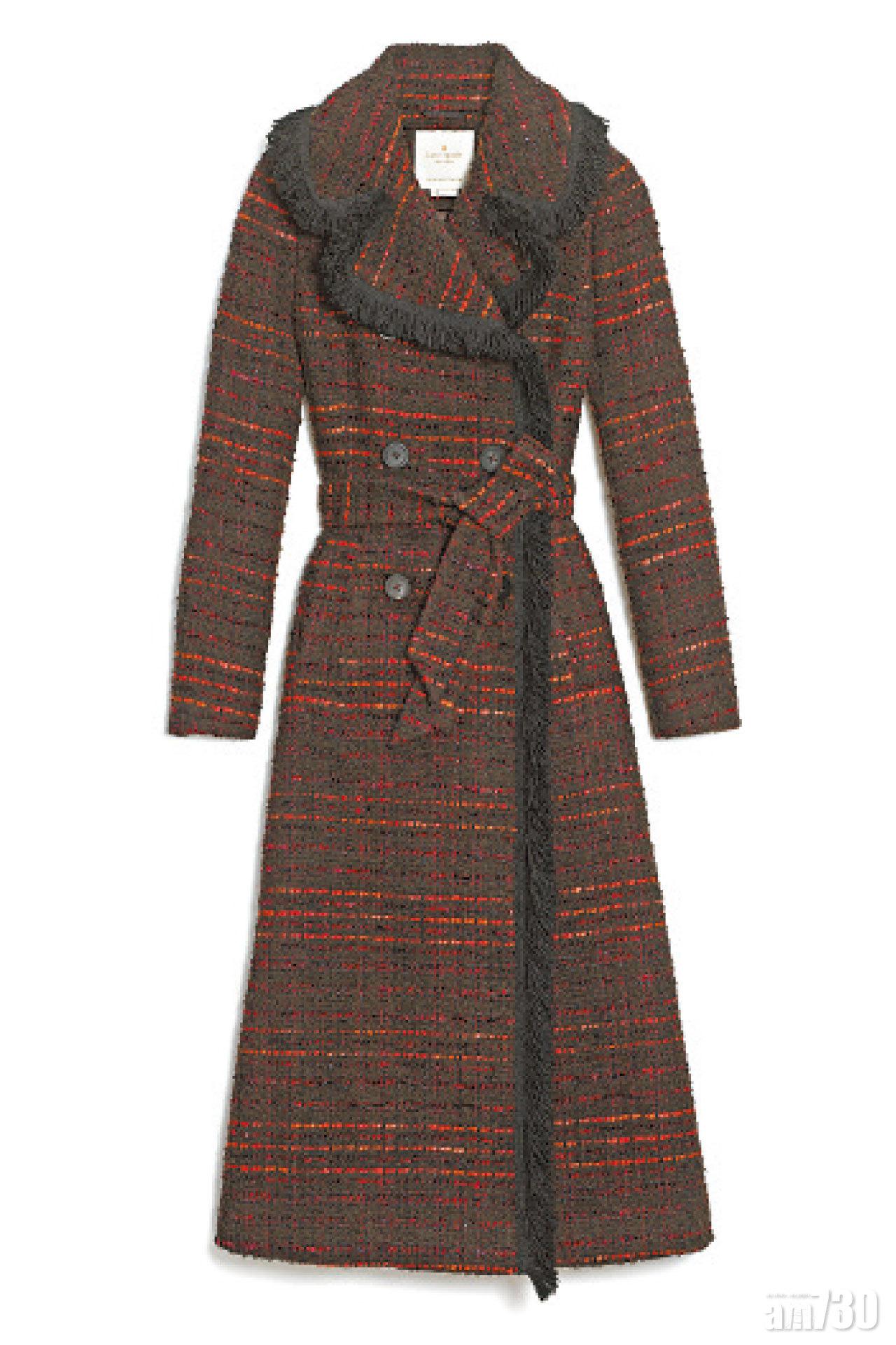 懷舊格仔呢長褸是長青之選。($7,900)