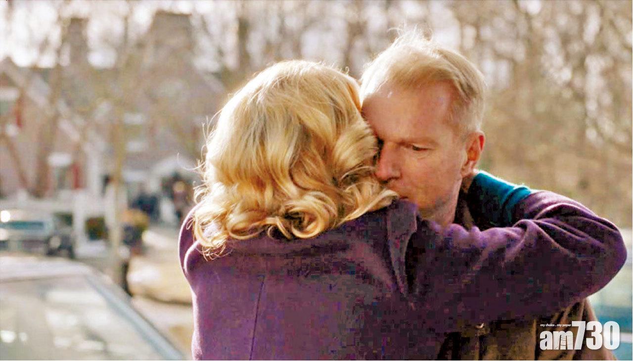 枕邊人Renee是否也是蘇聯間諜?不僅是Stan,這也是編劇留給觀眾一個不解的謎團。