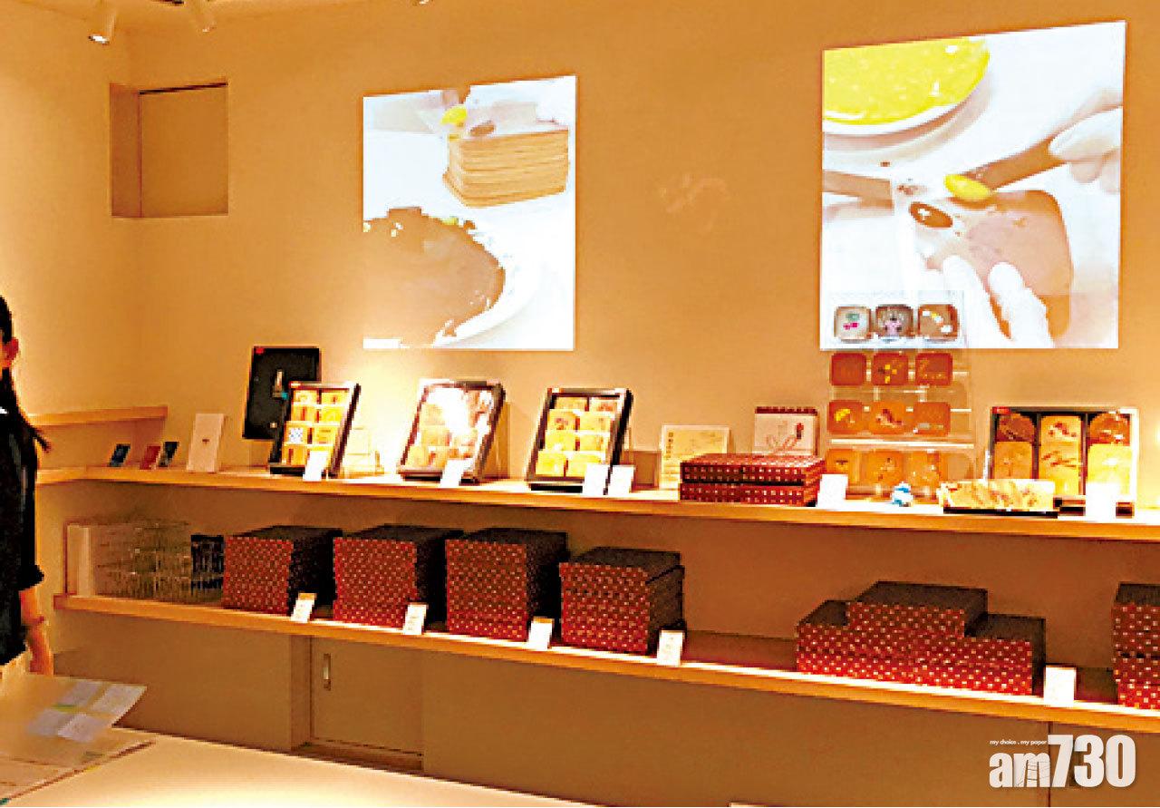 老字號銀座松崎煎餅的地庫,有影片詳盡介紹煎餅製法。