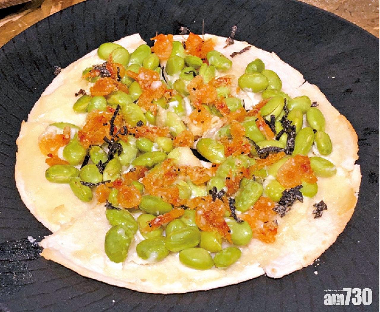 塚田農場的一款招牌菜,是日本化的pizza。