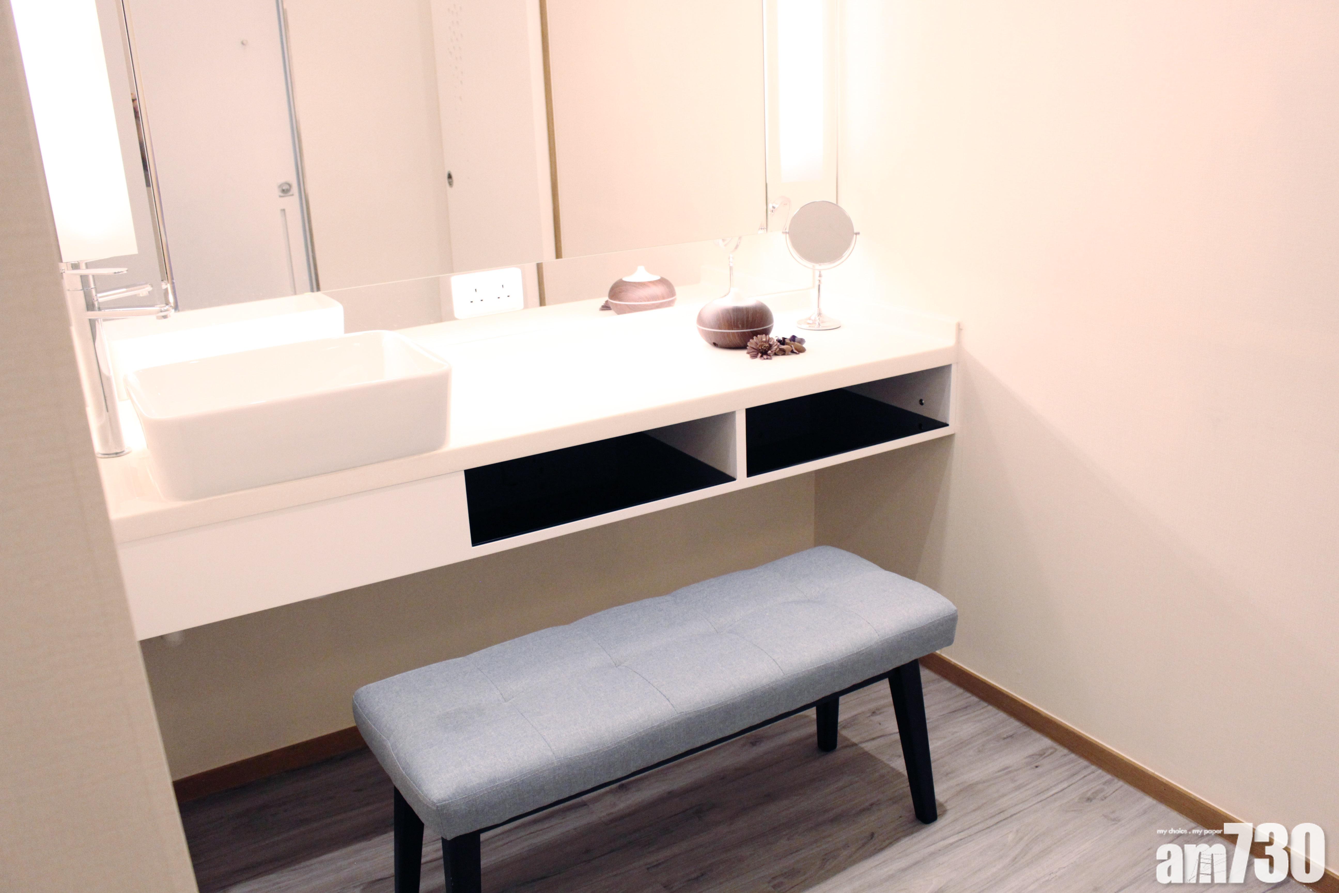 店內備有化妝間等設施。