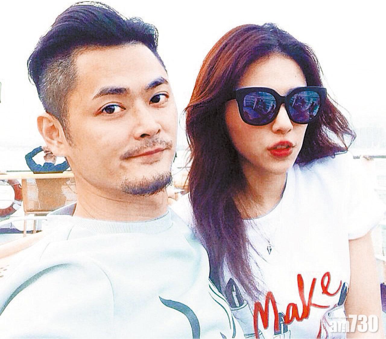 Charmaine(右)的Facebook仍有不少與Oscar的合照。