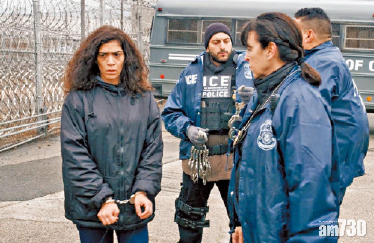 Blanca給遞解出境一幕實在是心碎巷。