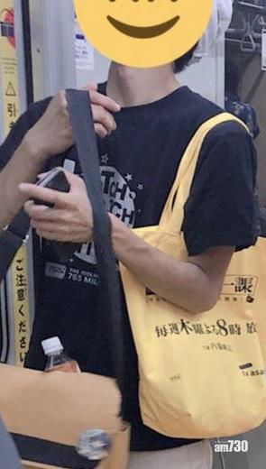 同一車廂嘅目擊者話,其實唔係咁臭,只係好核突。