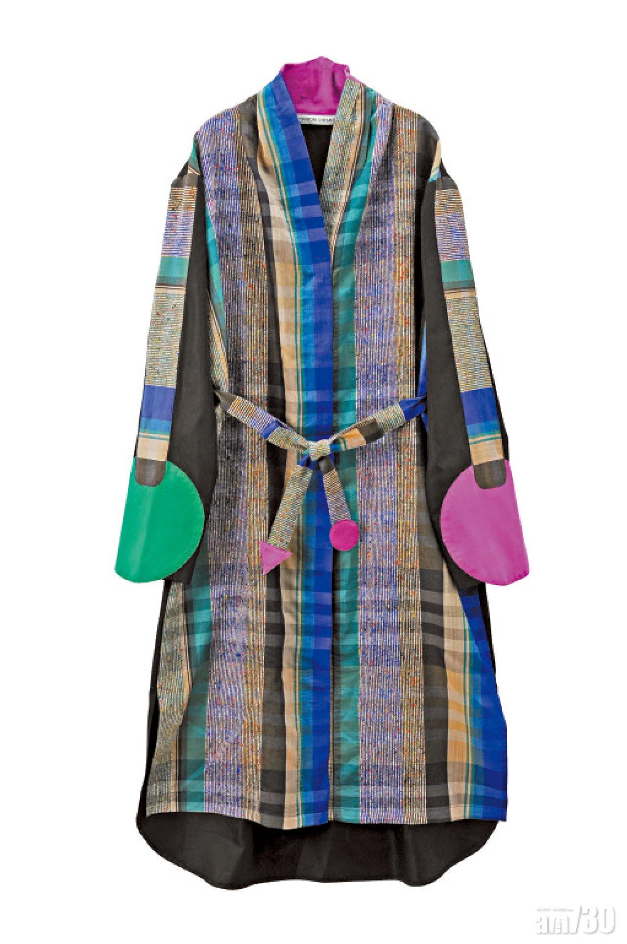 針織條紋拼格仔圖案long coat $5,799(A)