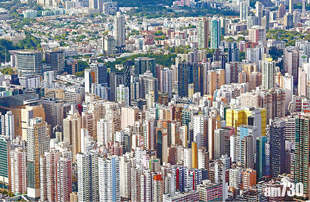 布樂家指本港房屋階梯斷裂。