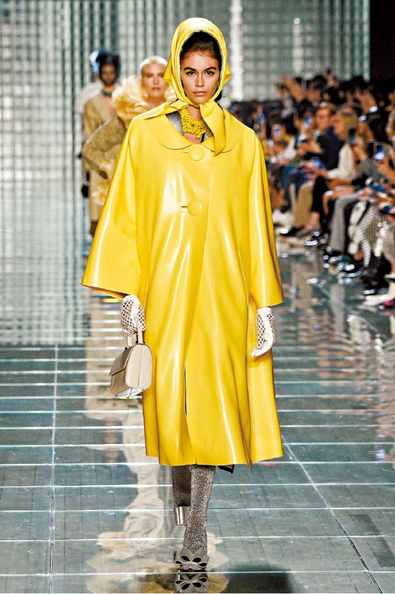 Kaia Gerber in Marc Jacobs S/S 19