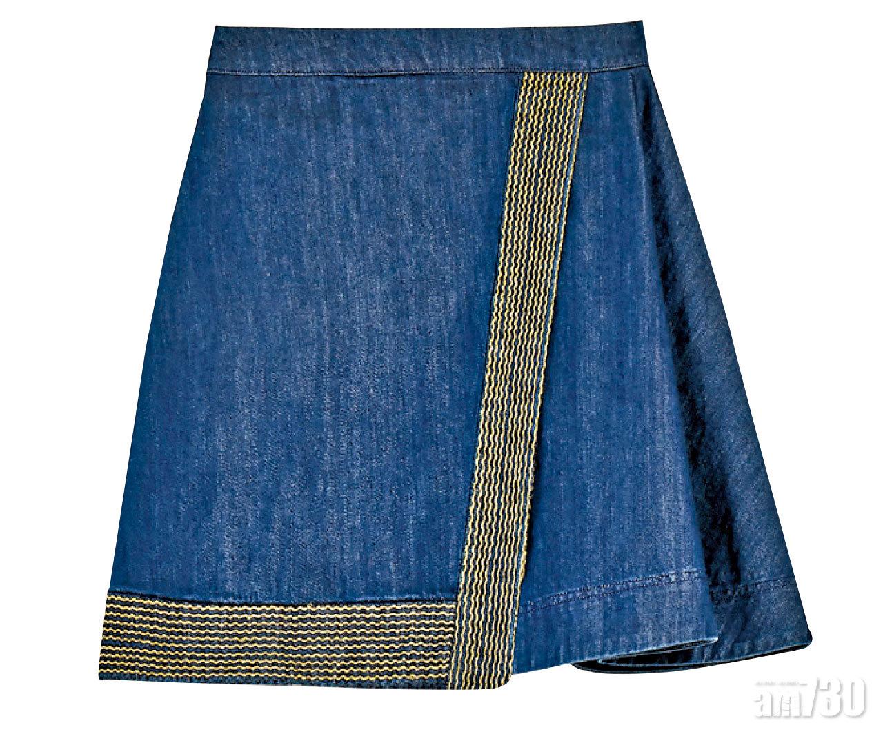 藍色刺繡飾邊denim skirt $1,880(C)
