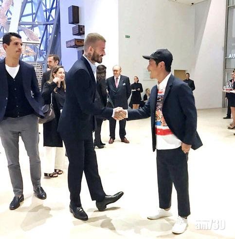 碧咸駕到,富豪前澤都要恭敬握手。