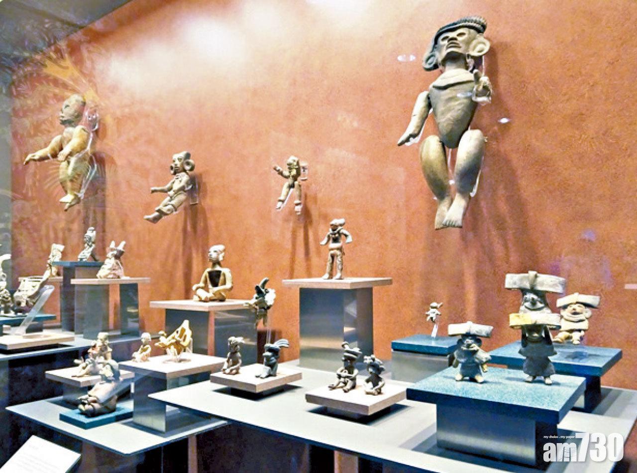 前古典期製造了很多陶器與陶俑。