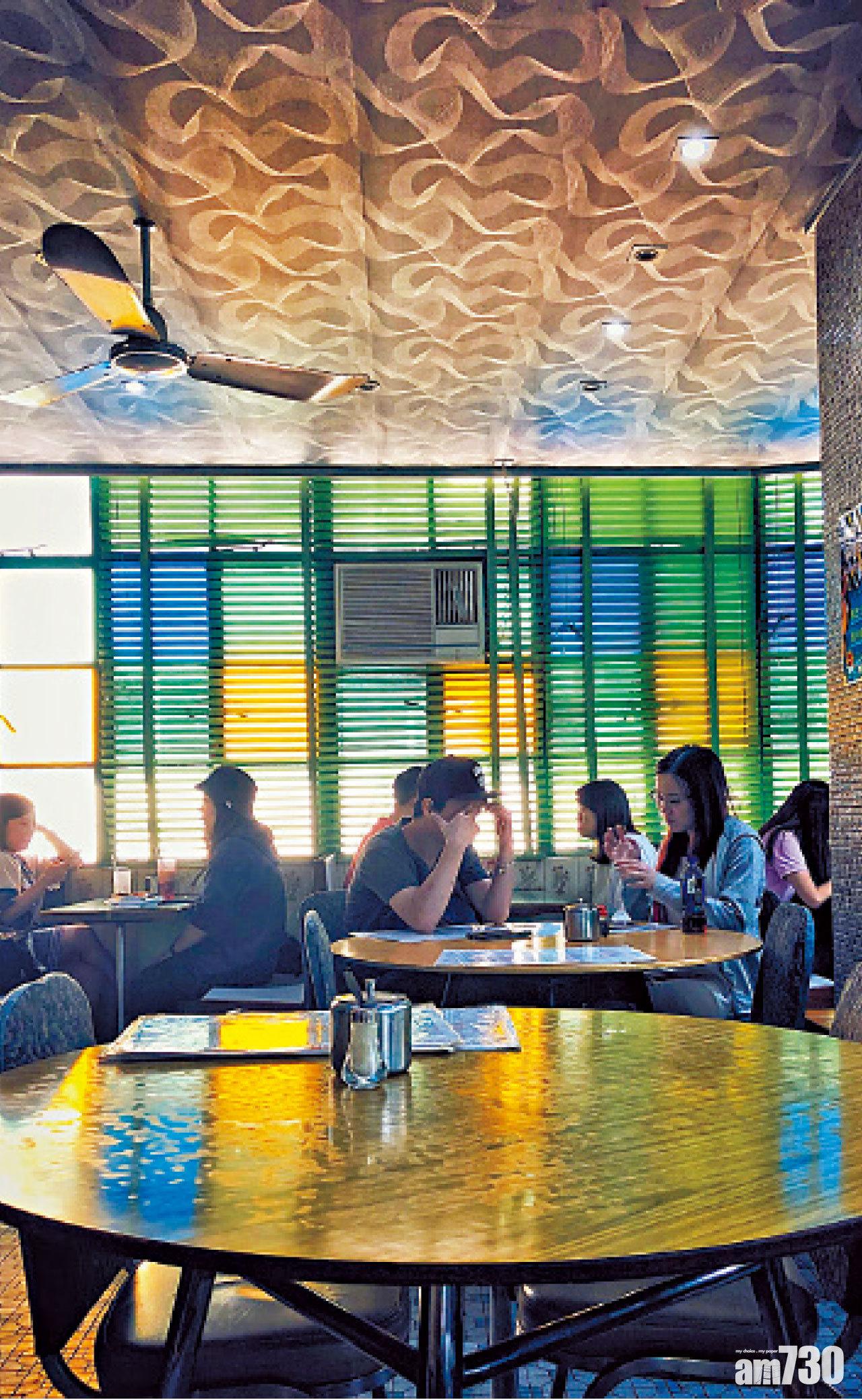 仍保留著的吊扇。