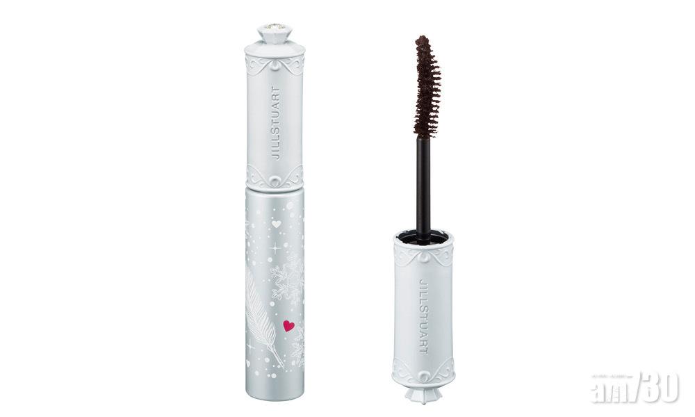 3. blooming blossom curl lash mascara #05 holy night
迷你裝方便外遊時使用,睫毛液色調結合濃厚黑色與溫暖啡色,持久之餘,可用溫水卸除。