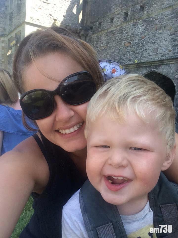 史密斯與兒子。(互聯網)