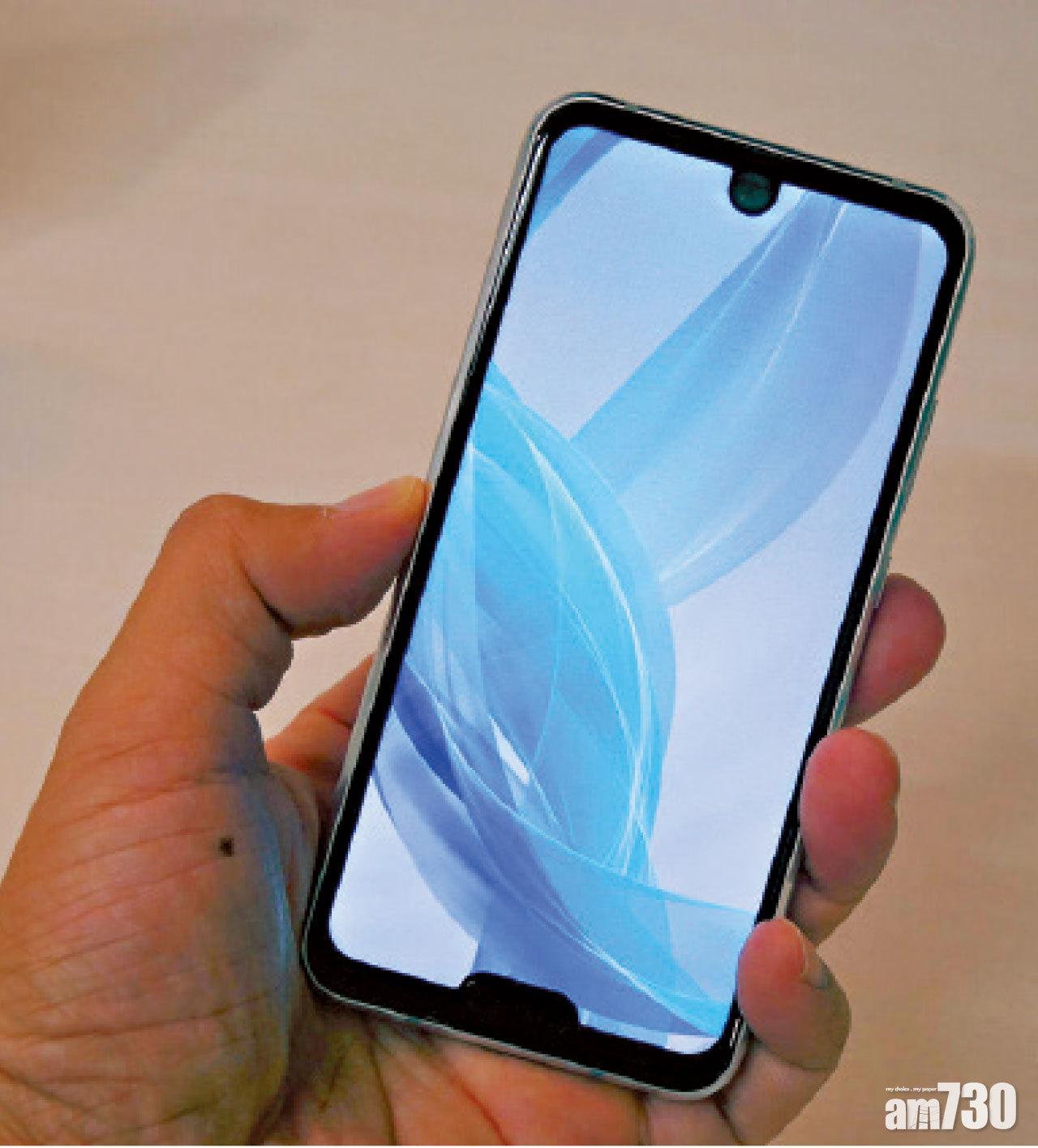 Aquos R2 Compact機身設計雖不是每個人的茶,規格卻屬旗艦級數。