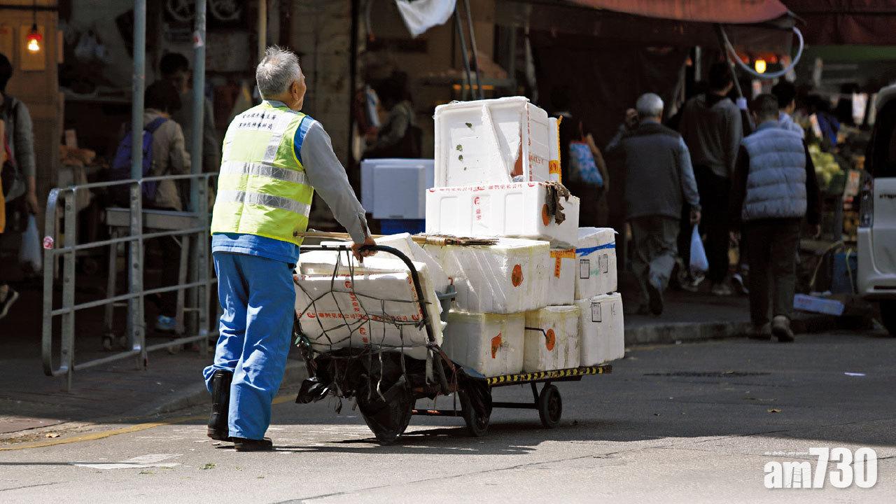 法定最低工資往往落後通脹,基層生活捉襟見肘。(資料圖片)