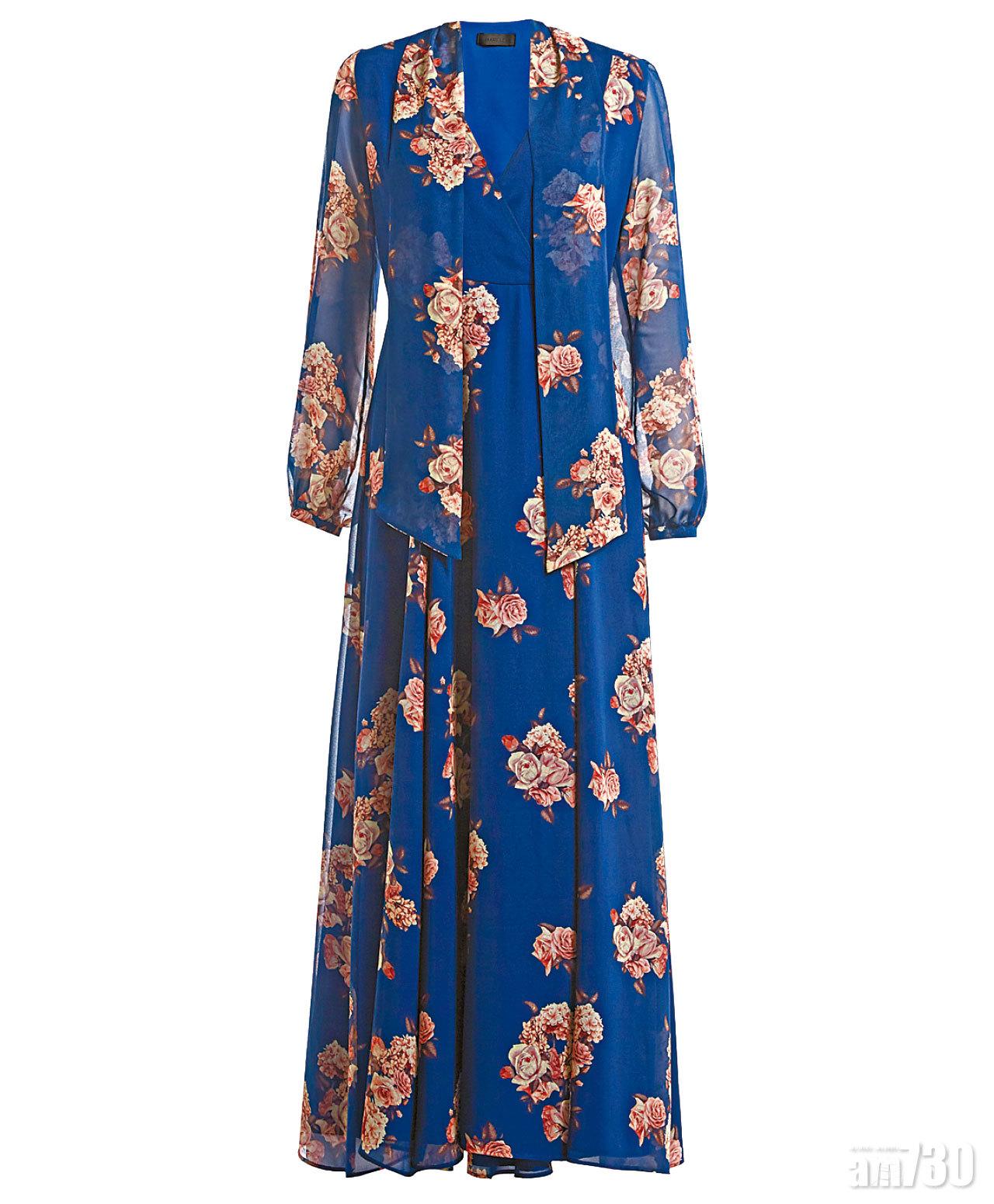 藍色floral pattern dress $6,580(C)