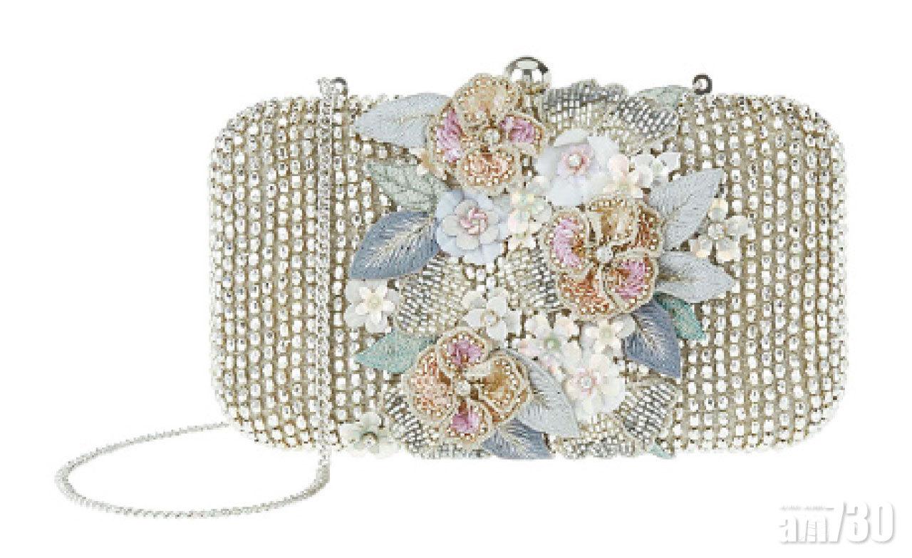 銀色閃石花花clutch box $580 (a)