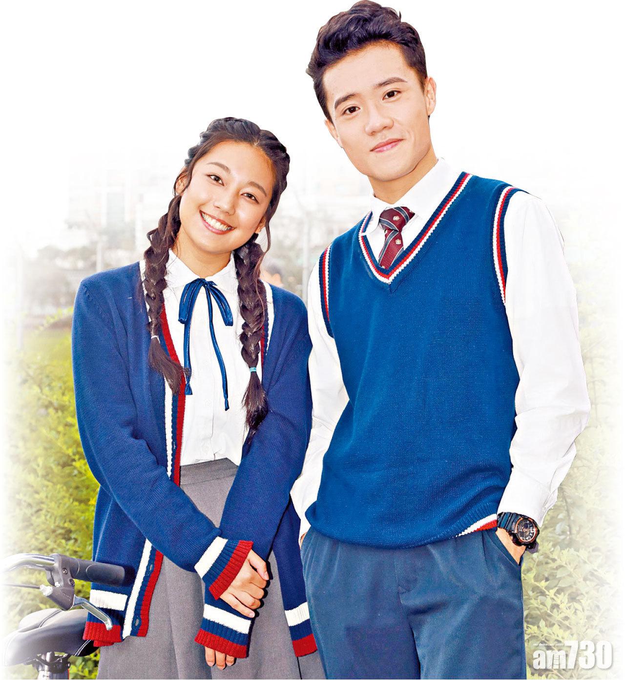 Himmy笑言為了今次拍攝犧牲色相,戴住宅男眼鏡扮薯嘜學生哥。