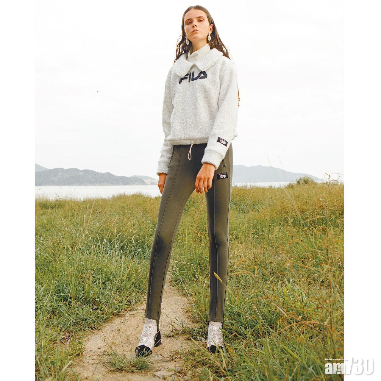 白色毛絨有領sweater $1,080
墨綠色sport pants $880