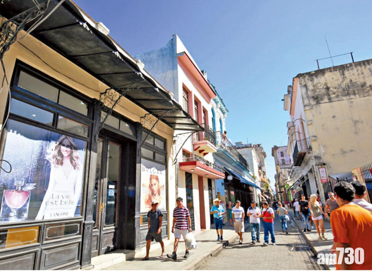 穿過小街,認識當地民生風貌。