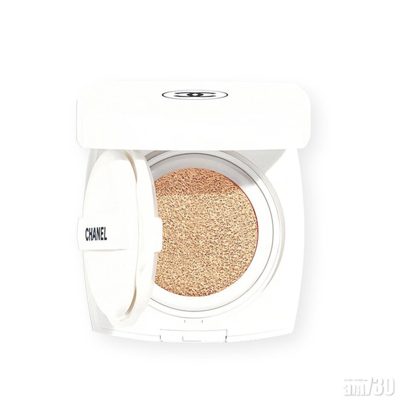 清新透亮!
Chanel LE BLANC
珍珠光采防曬氣墊粉底 (5色)