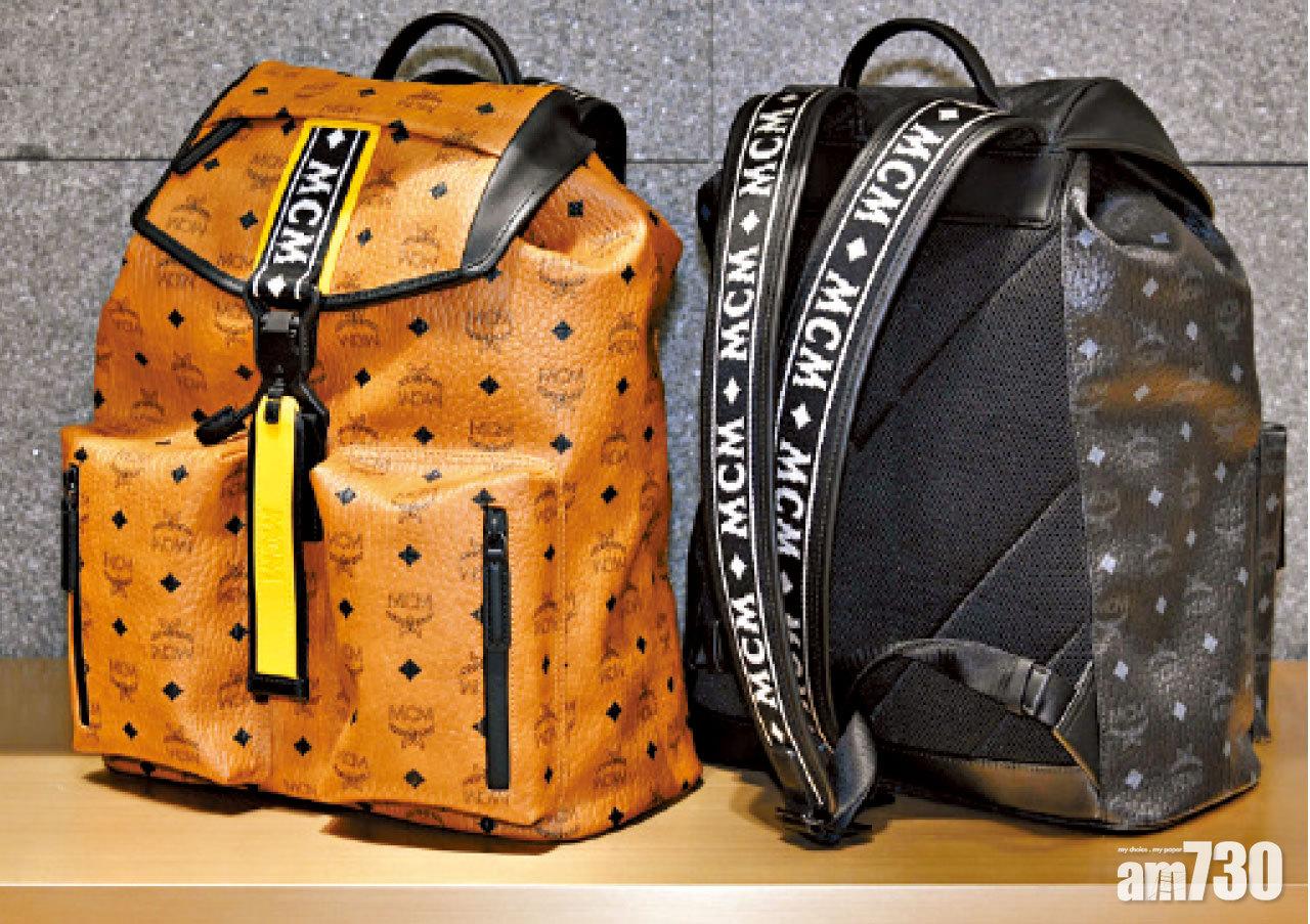 Raymonde系列是品牌經典帆布背包的進階版。外形保持一貫的簡約,新特徵包括超大尺寸拉鍊、磁性搭扣及登山環扣,將經典背囊變身成運動潮袋,令人眼前一亮。