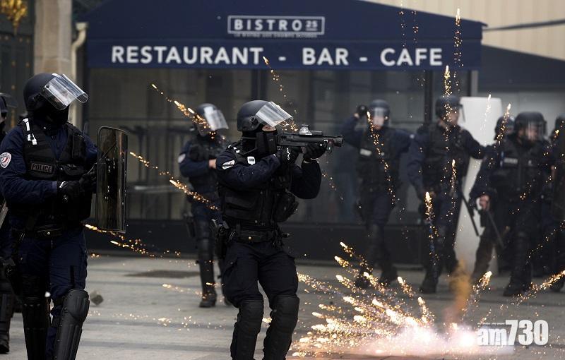 黃背心示威昨日演變成騷亂。