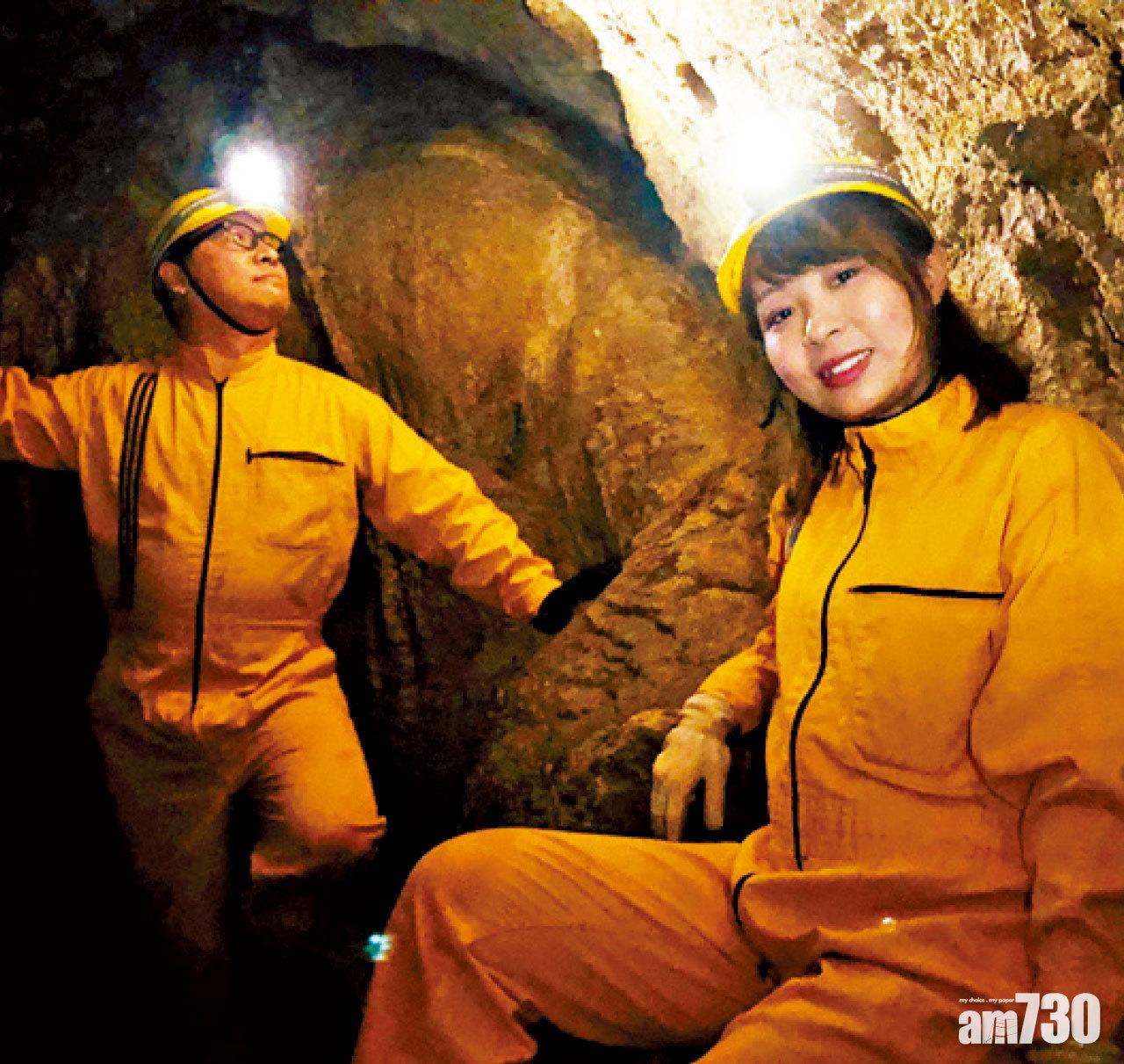 胖胖導遊被卡在其中一個狹窄位,我們沒事可做惟有selfie。