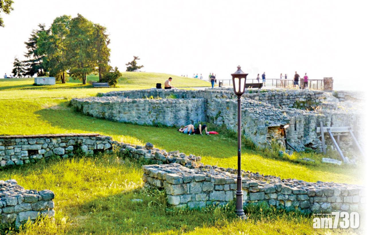 公園與歷史遺跡融為一體。