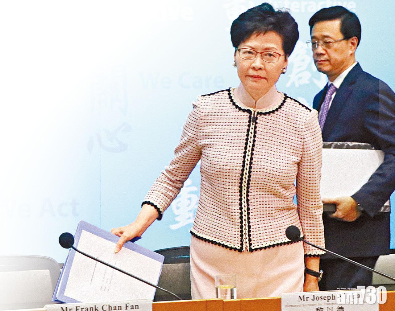林鄭月娥否認修例為23條立法鋪路;李家超則指日後處理移交個案時,會由政府和法庭雙把關。(林俊源攝)