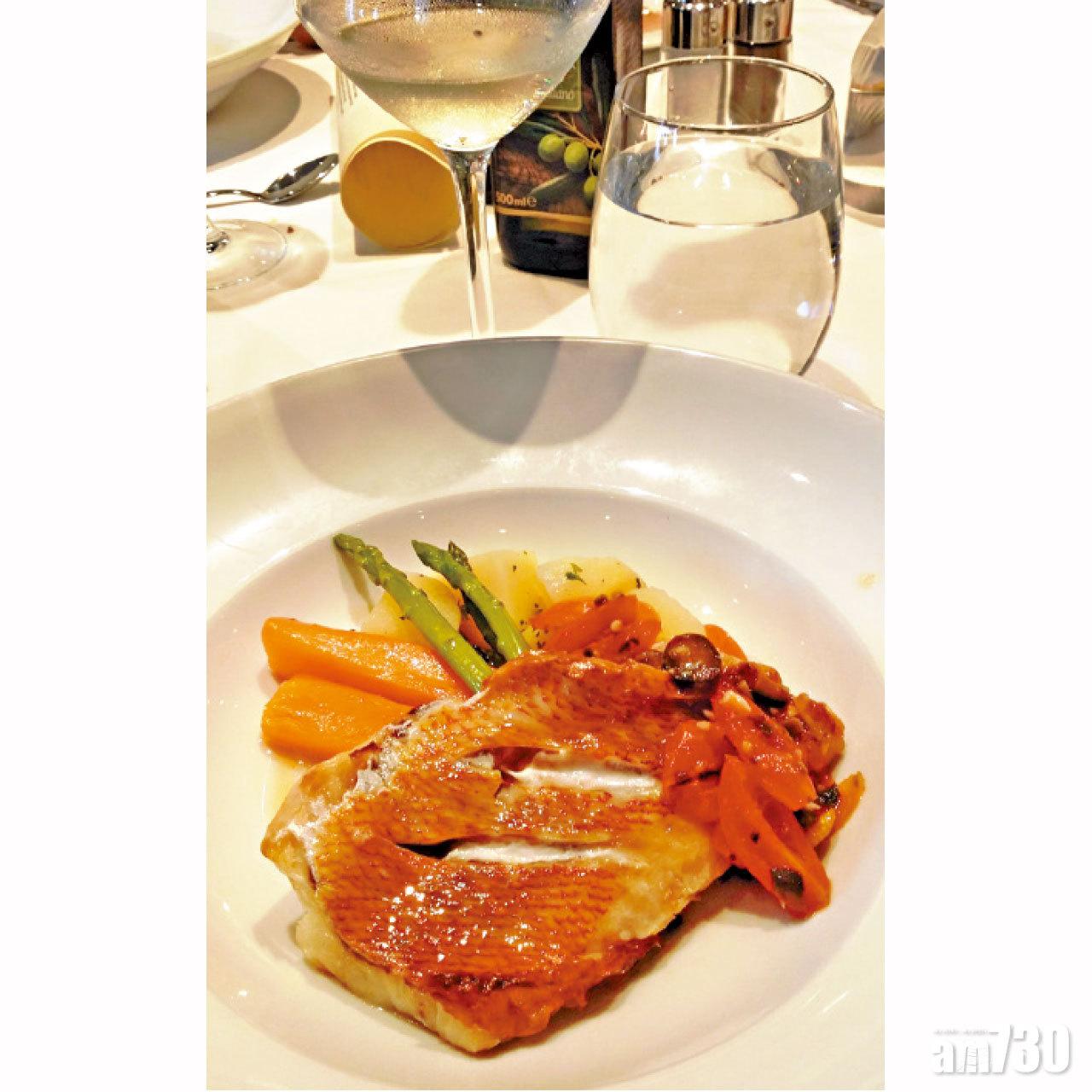 船上食物色、香、味俱佳。