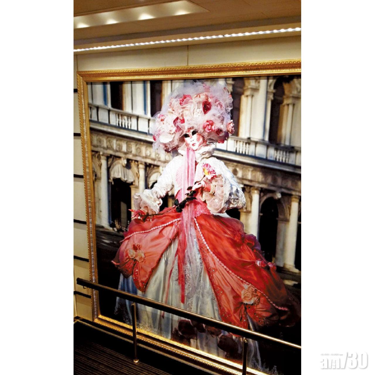 面具節人物,正好代表威尼斯。