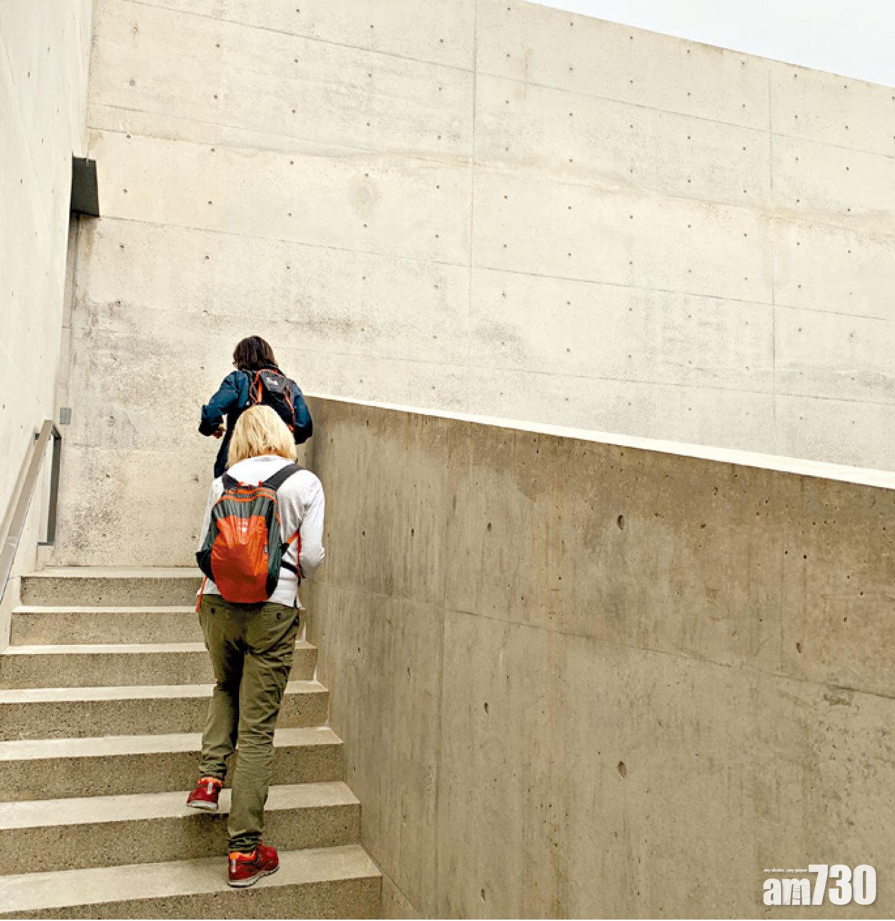 建築大師安藤忠雄打造的「地中美術館」,擁有招牌清水混凝土外牆。