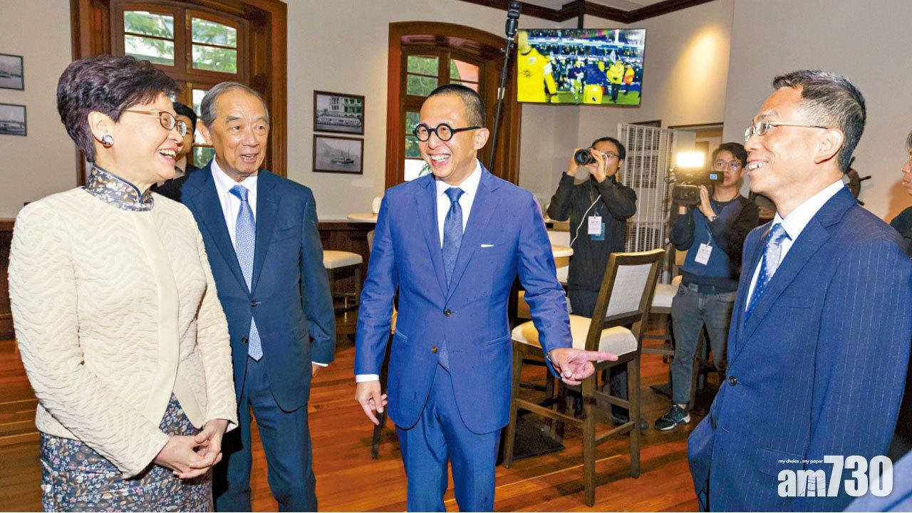 開幕禮前眾嘉賓參觀設施。