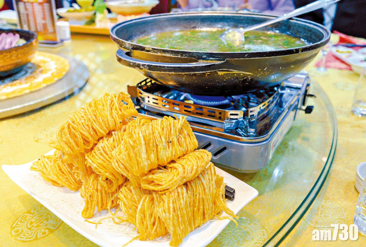 淮安茶饊始於宋代,柔韌香脆既可即吃又可浸湯吃。