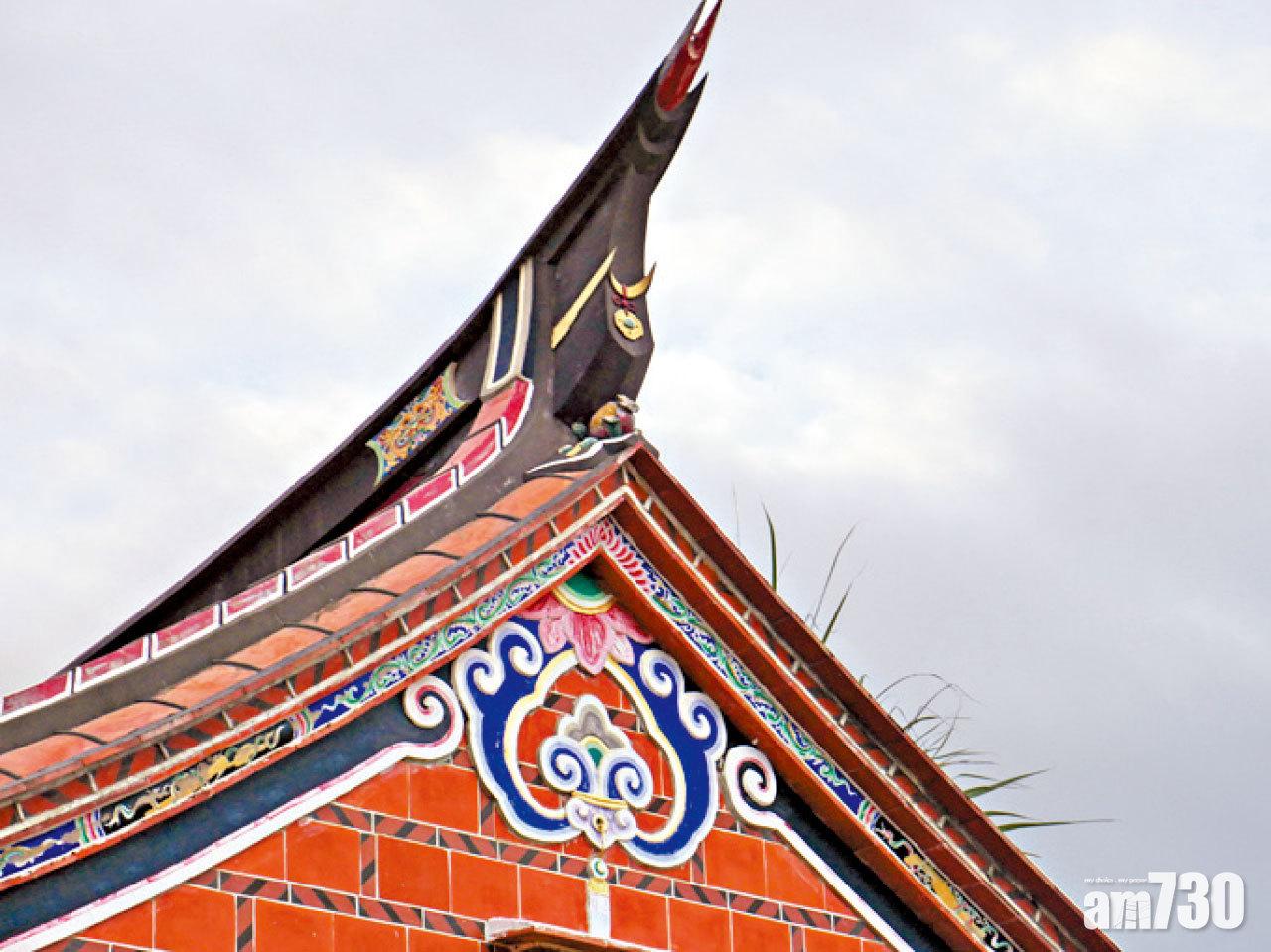 雙翹燕尾屋脊在金門大分常見。