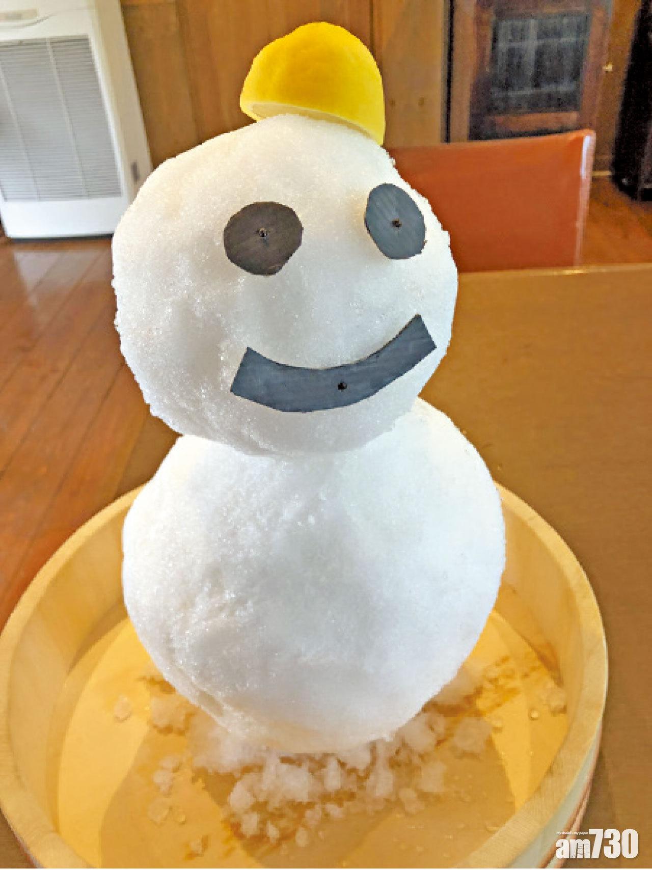 夏天去Niseko,浪花亭主廚Koji專門做了一個雪人讓食客感受冬天的樂趣。