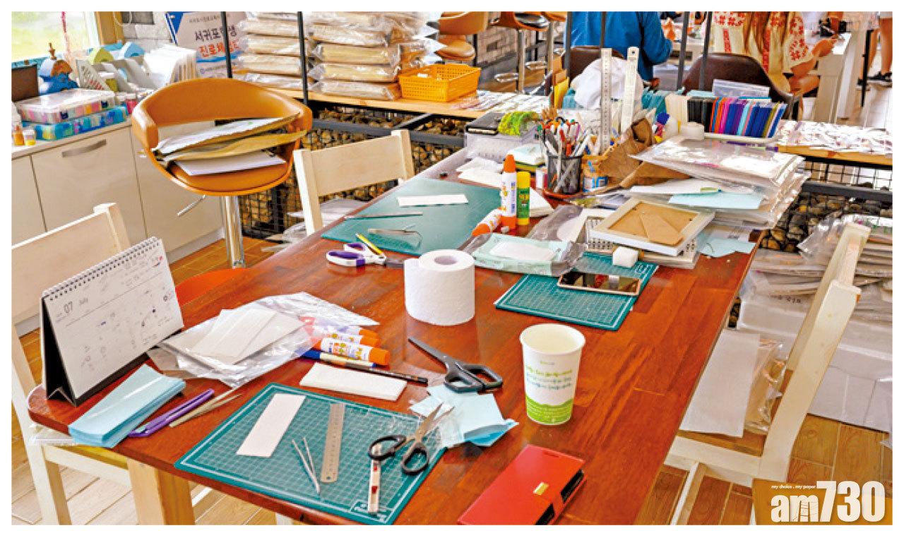 既是咖啡店又是工作坊,工具齊備讓大家發揮創意。