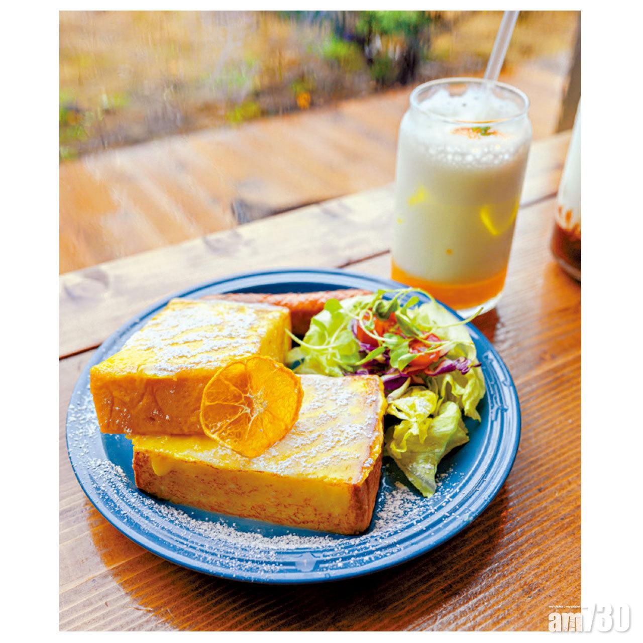 咖啡店內有不少獨特美食,如柑橘咖椰醬法式多士。