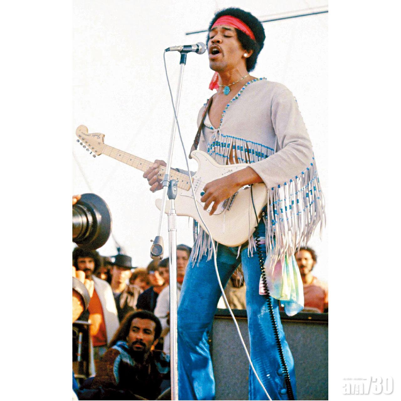 結他之神Jimi Hendrix。