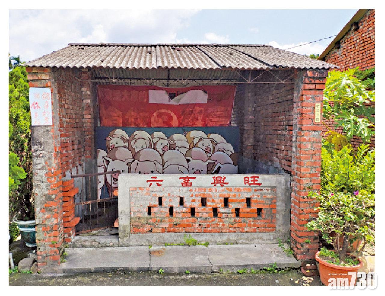 街上一帶也因為老夫子壁畫而多了其他彩繪作品。