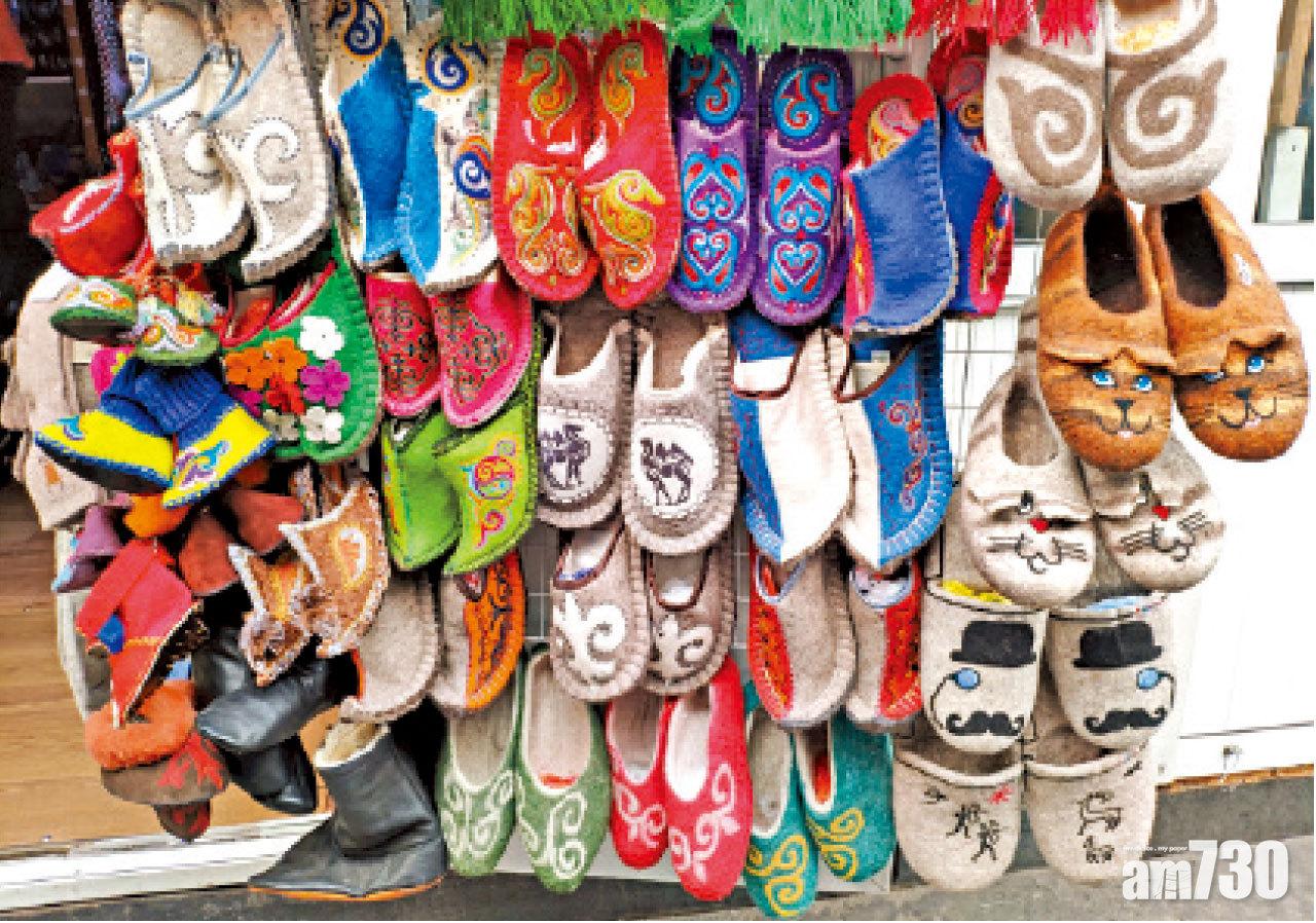 看到這些民族服飾才覺得自己置身「西域」!