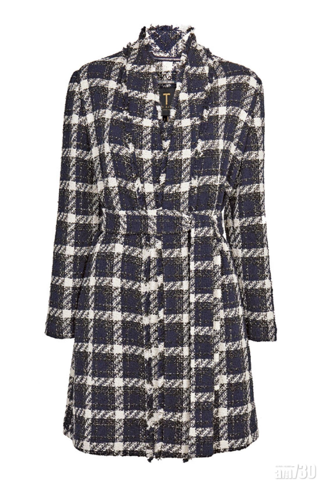 藍白格紋圖案tweed coat $4,395(C)