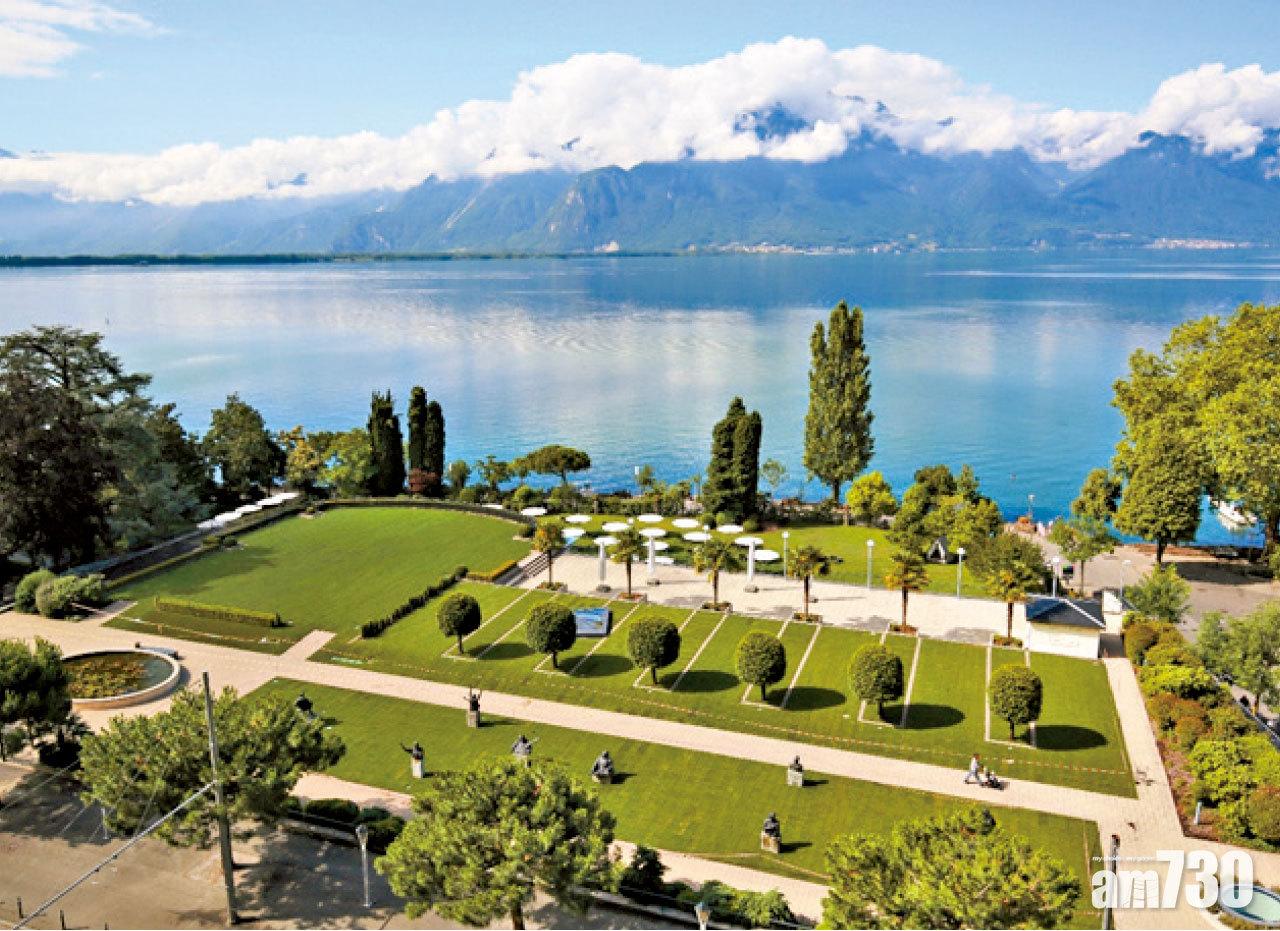 酒店外有無敵的日內瓦湖光山色。