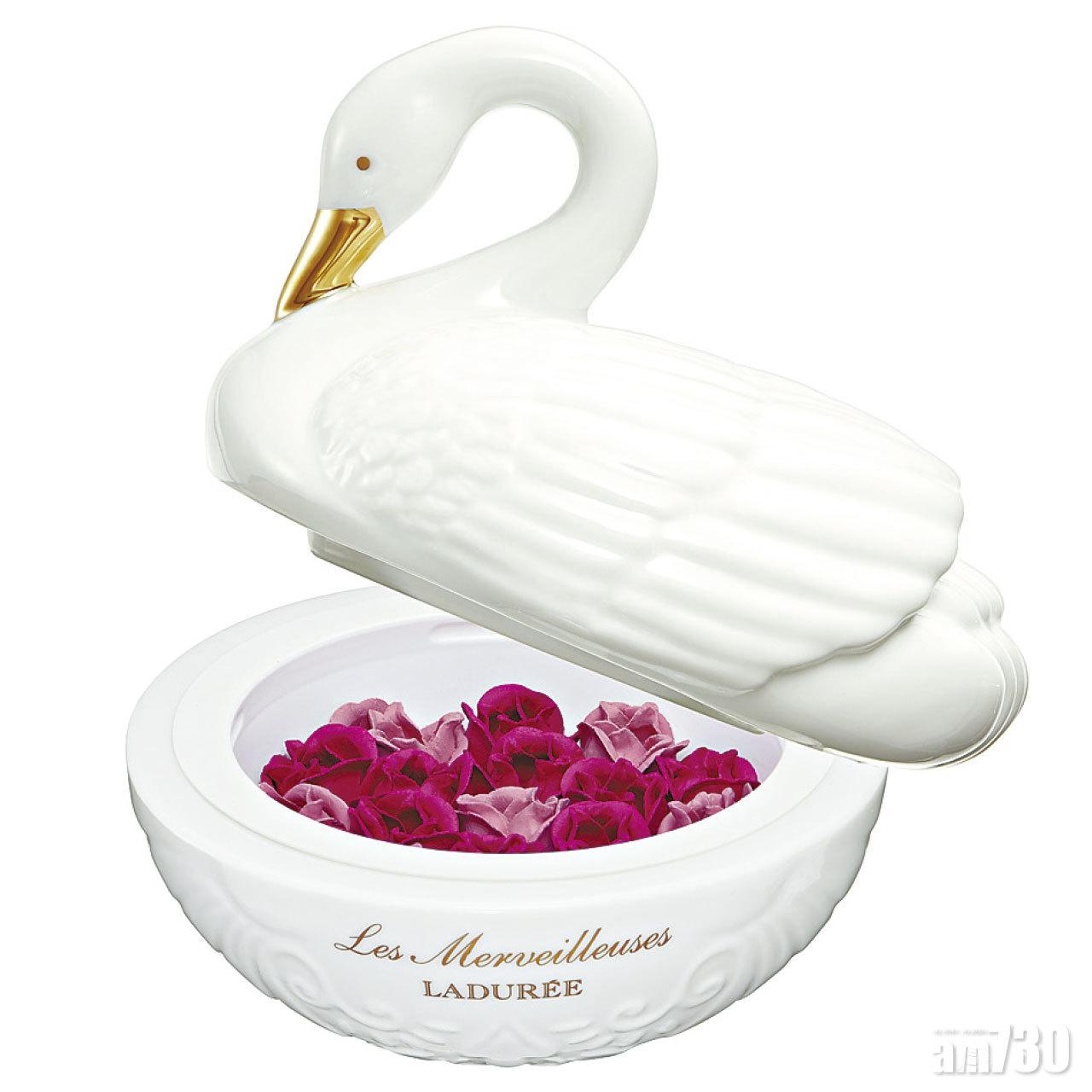 限量版白天鵝玫瑰花胭脂 (#101 Amour éternel) $1,000 (a)